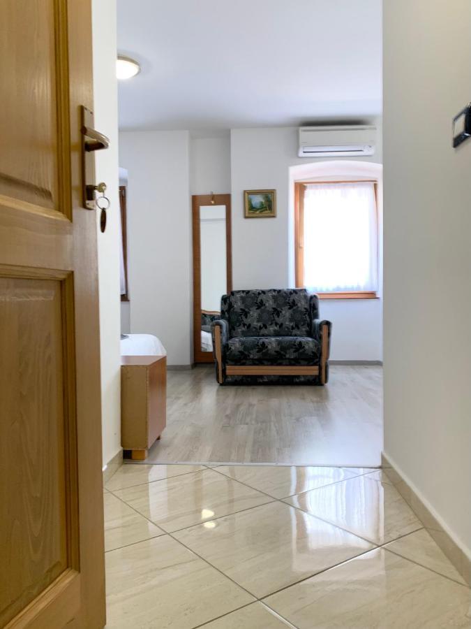 פורץ Rooms Valentino מראה חיצוני תמונה