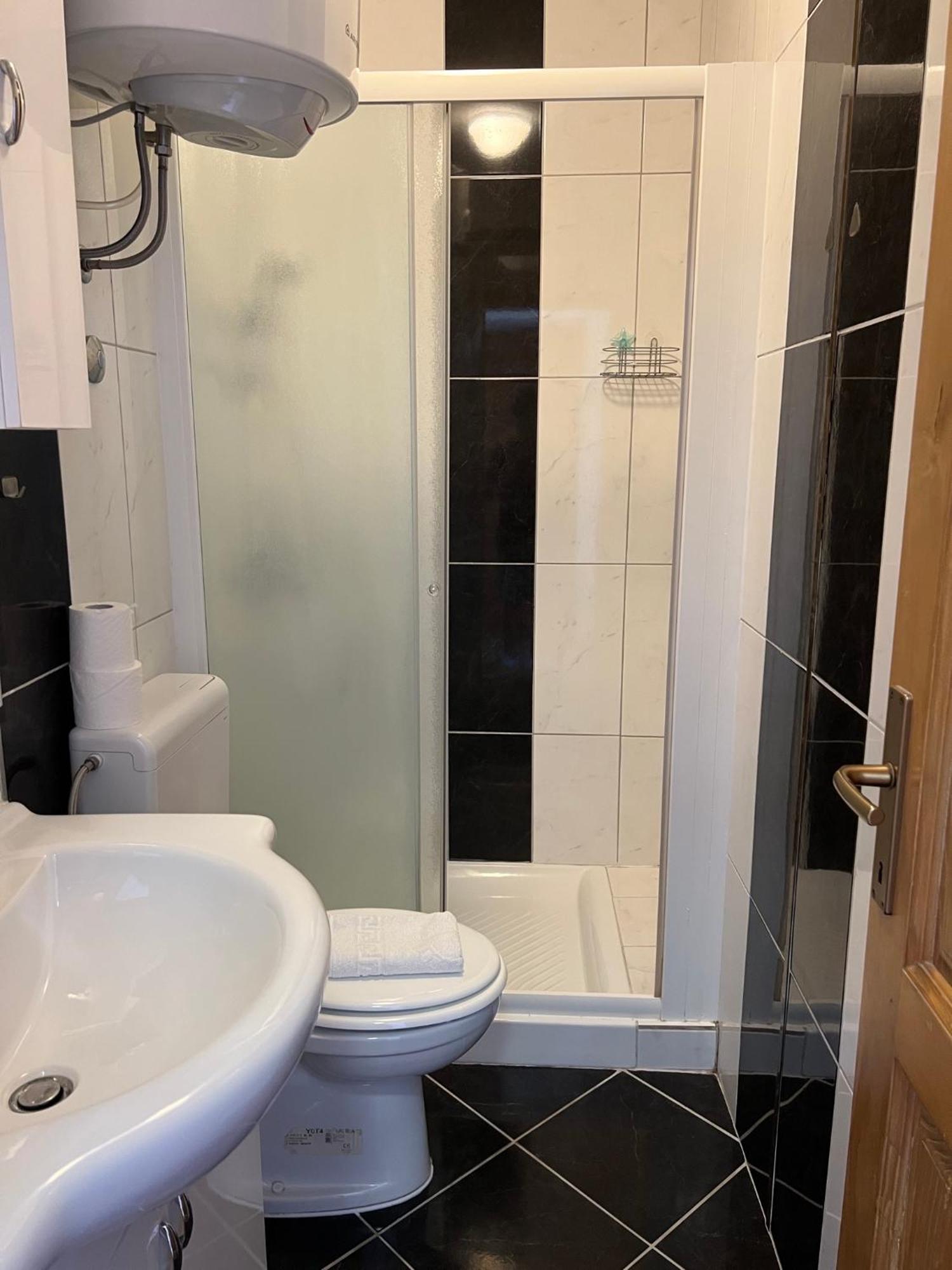 פורץ Rooms Valentino מראה חיצוני תמונה